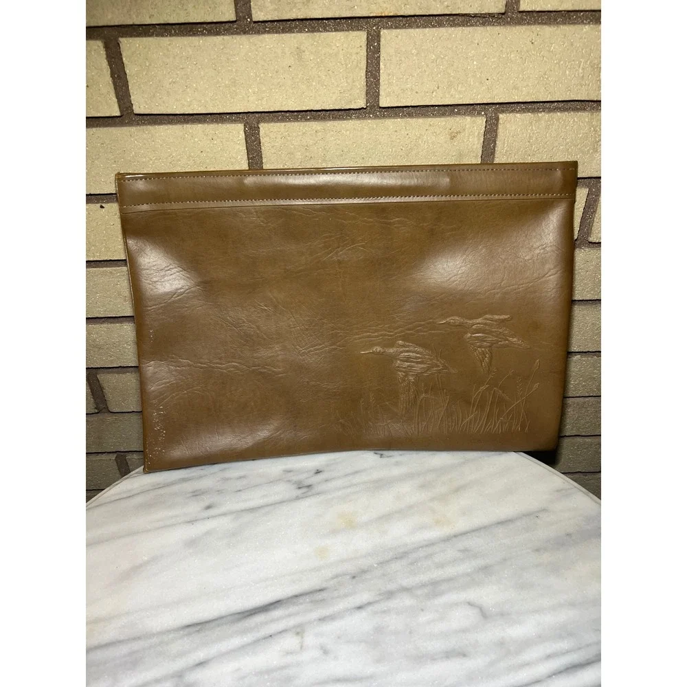Vintage Embossed Duck Portfolio Case Tan Faux Leather Document Folder 16.5in